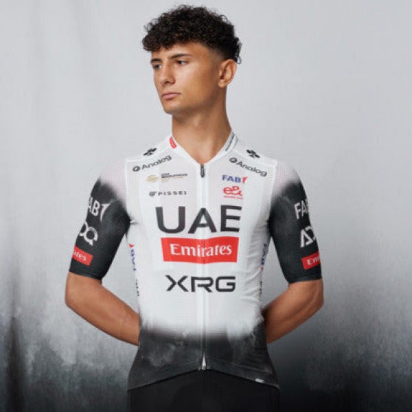 Bekleidung Herren Pissei UAE Team Emirates 2025 Magistrale trikot